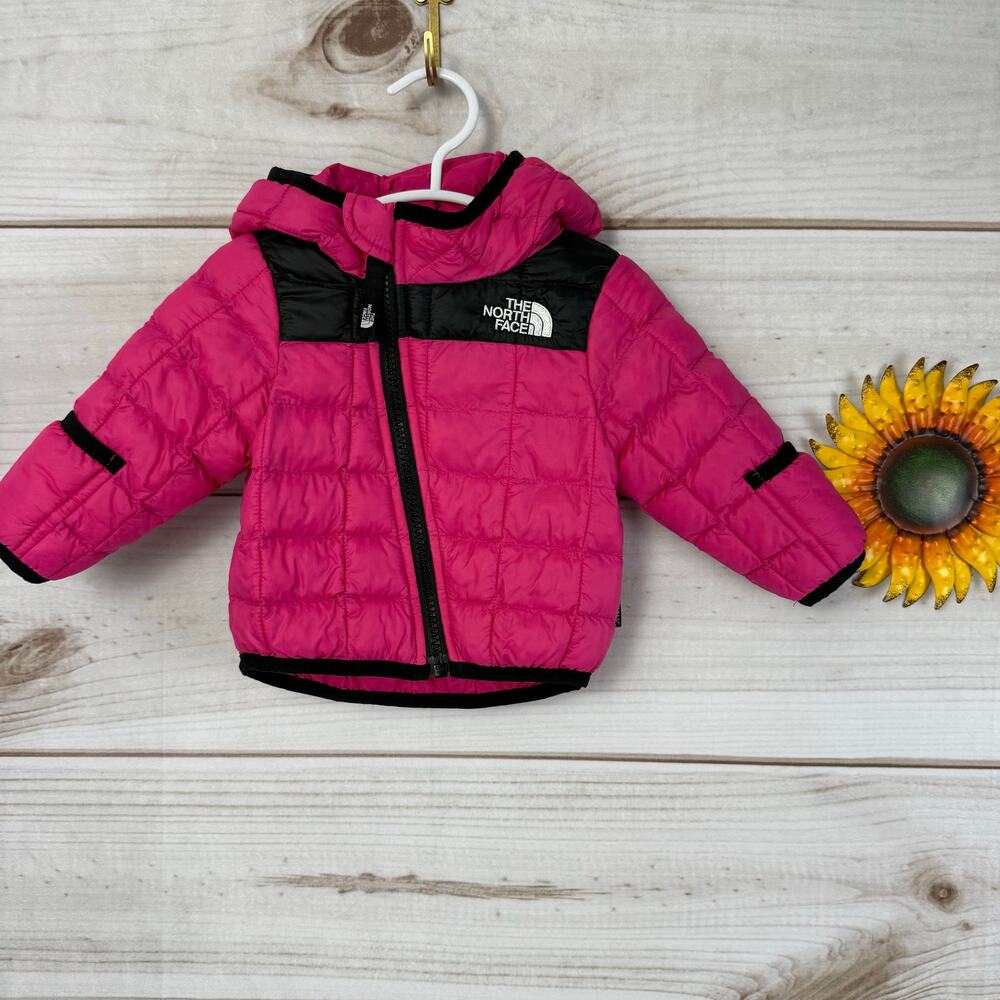 The North Face Baby Girl's Pink‎ Thermoball Hooded Puffer Jacket 0-3 Months